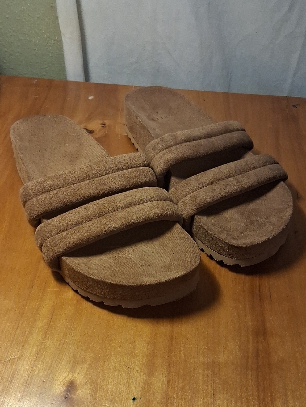 Varley Chunky Triple-Strap Slide Sandals - Taupe Size 8